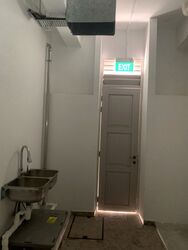 Rowell Road (D8), Retail #563772701